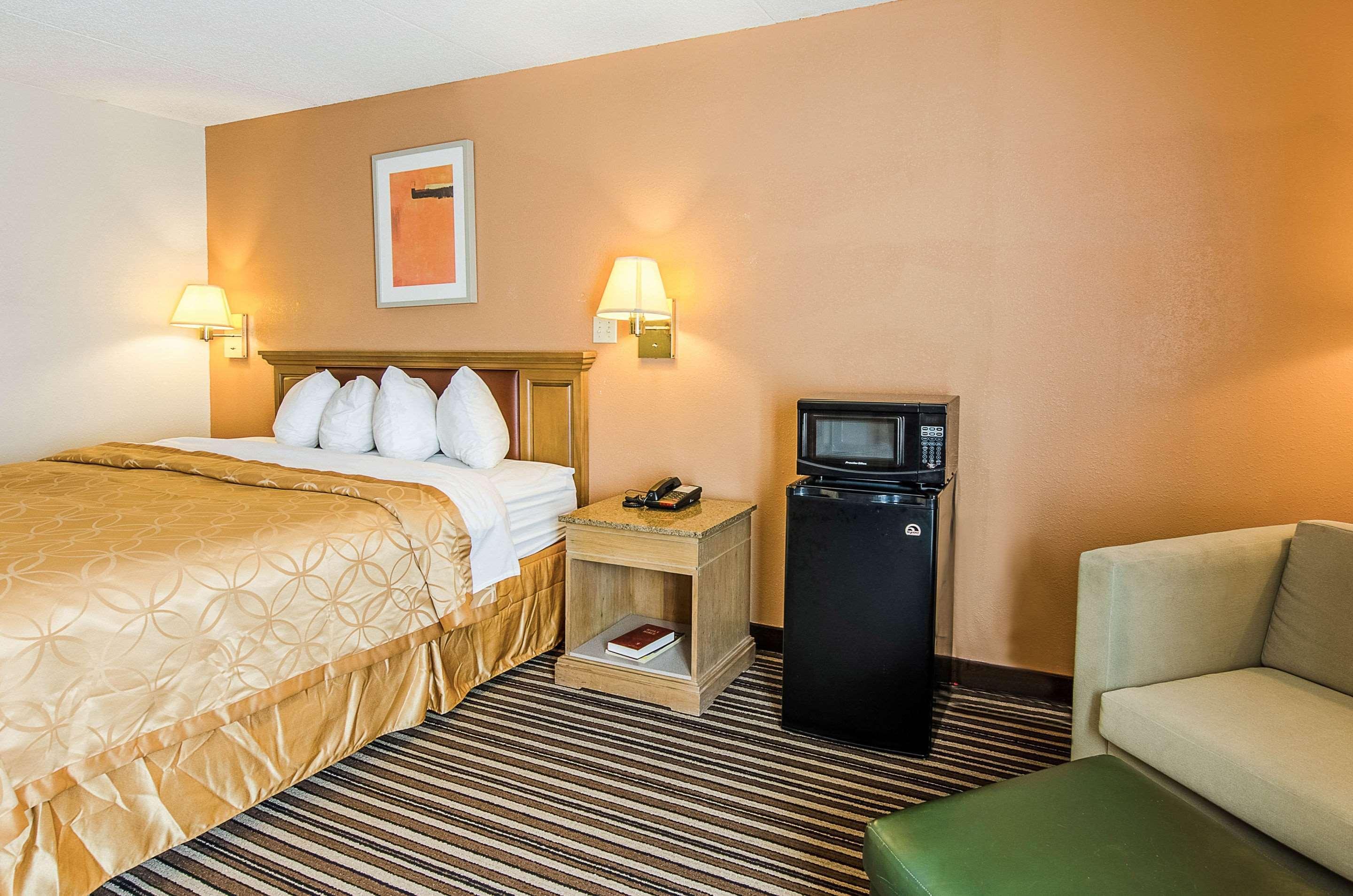 Econo Lodge Inn & Suites - Norton Extérieur photo
