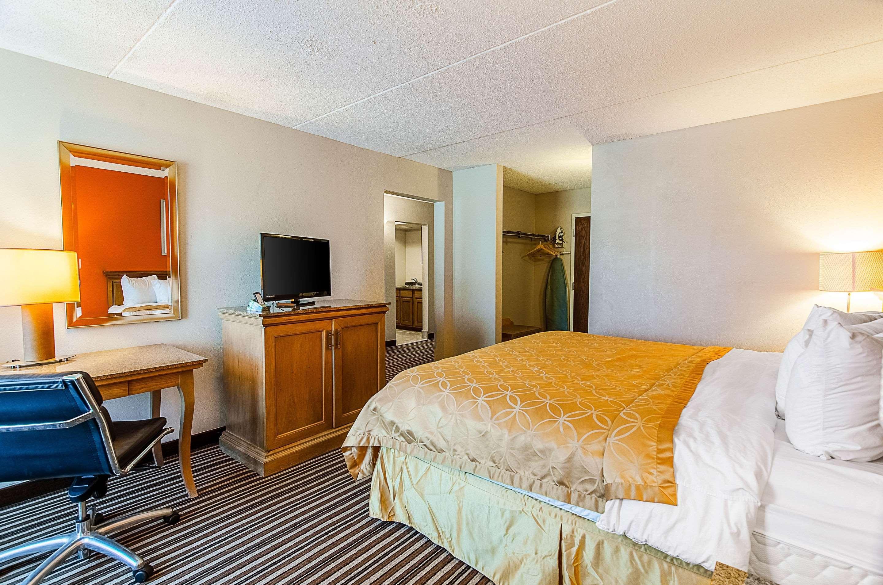 Econo Lodge Inn & Suites - Norton Extérieur photo