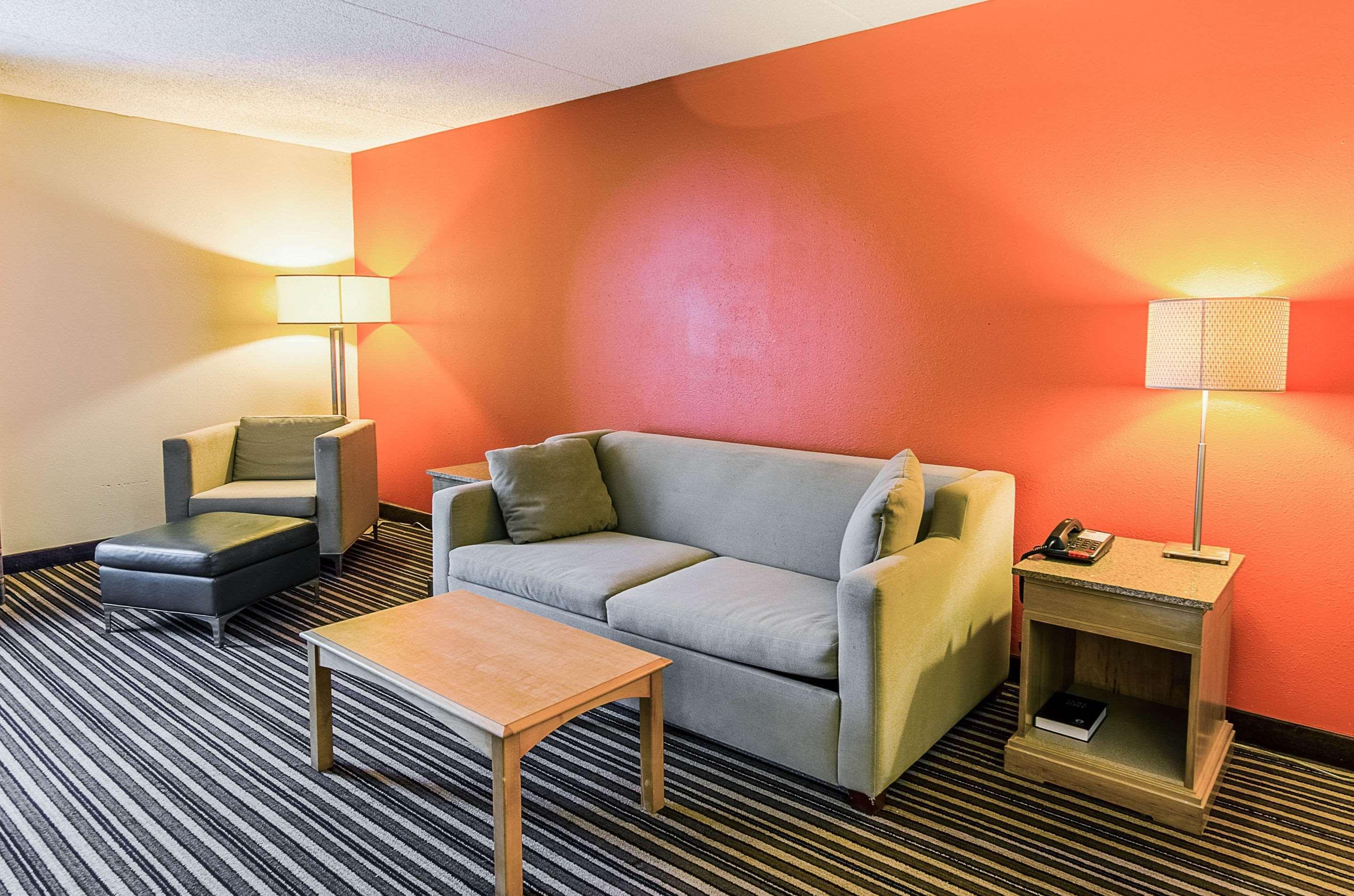 Econo Lodge Inn & Suites - Norton Extérieur photo