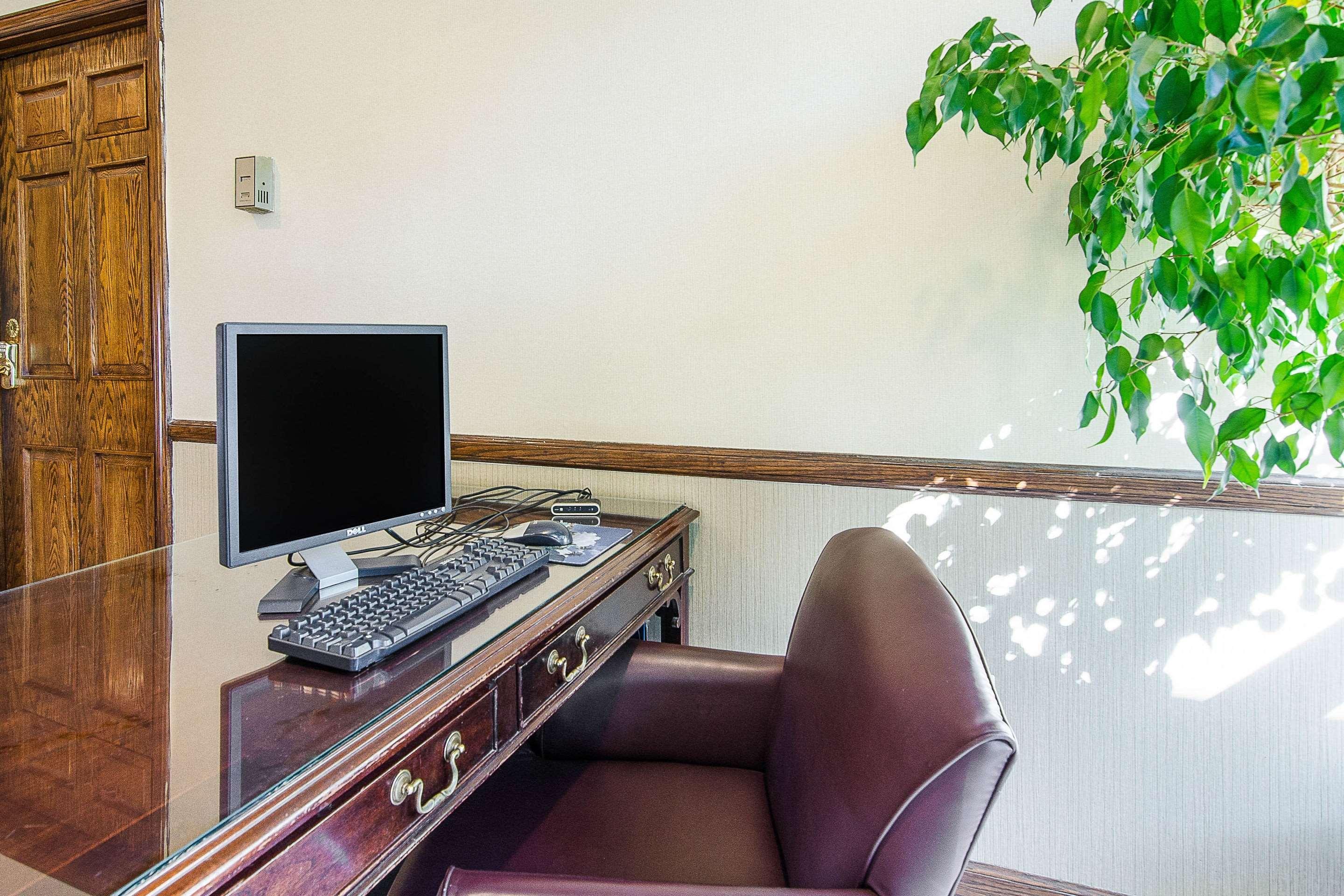 Econo Lodge Inn & Suites - Norton Extérieur photo
