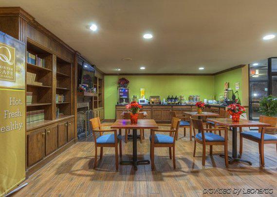 Econo Lodge Inn & Suites - Norton Extérieur photo