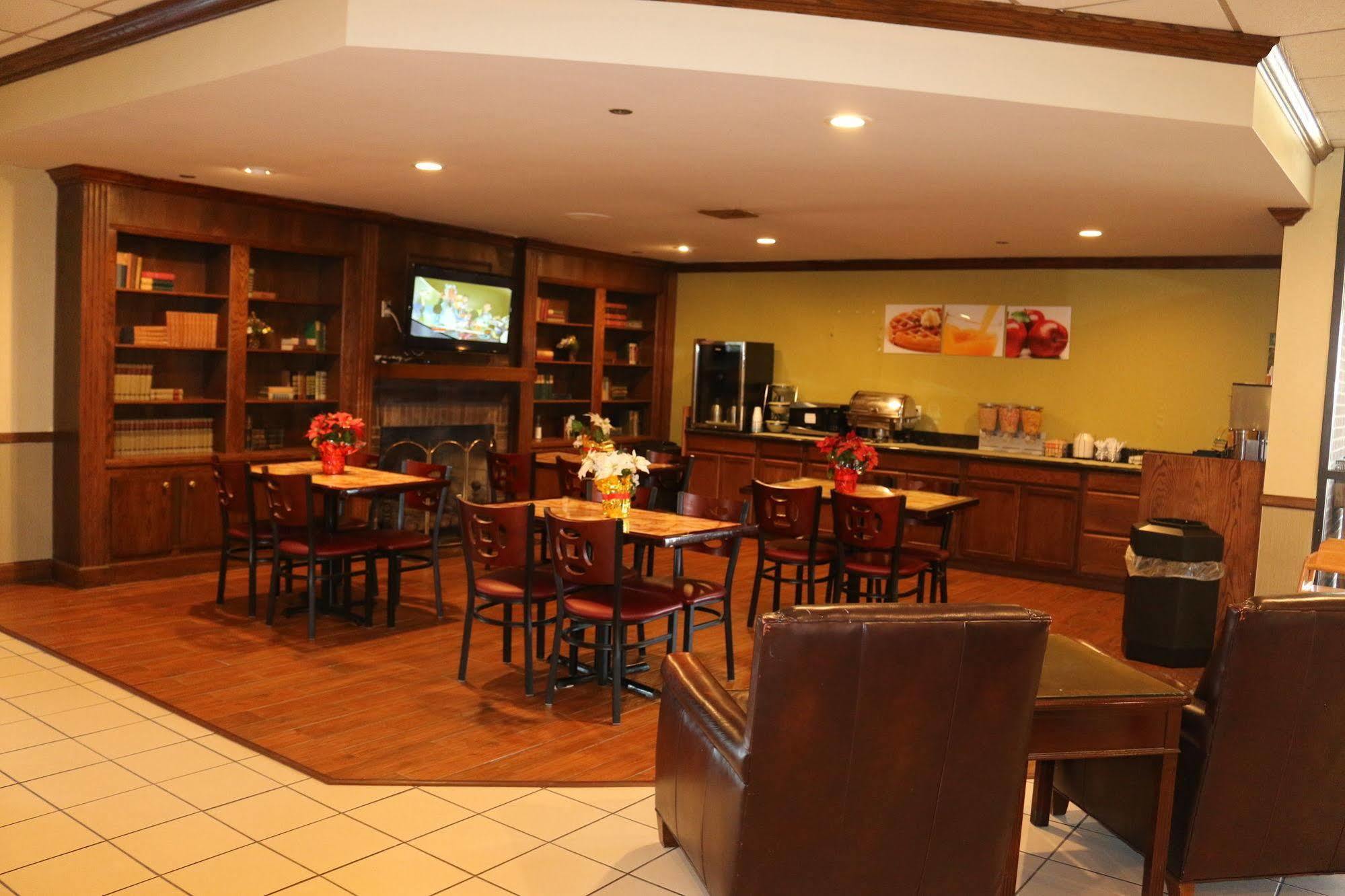Econo Lodge Inn & Suites - Norton Extérieur photo