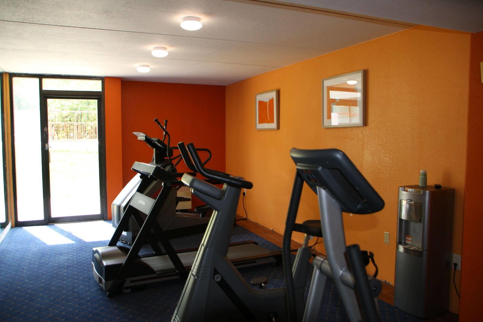 Econo Lodge Inn & Suites - Norton Extérieur photo