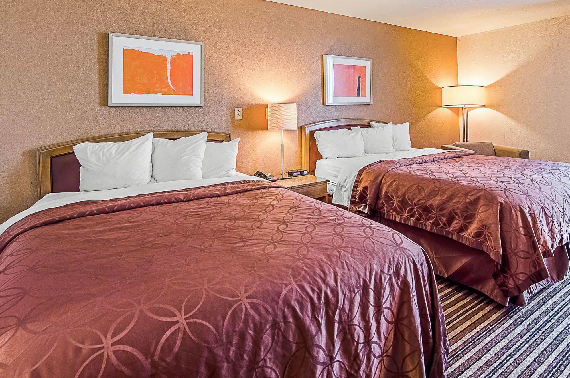 Econo Lodge Inn & Suites - Norton Extérieur photo