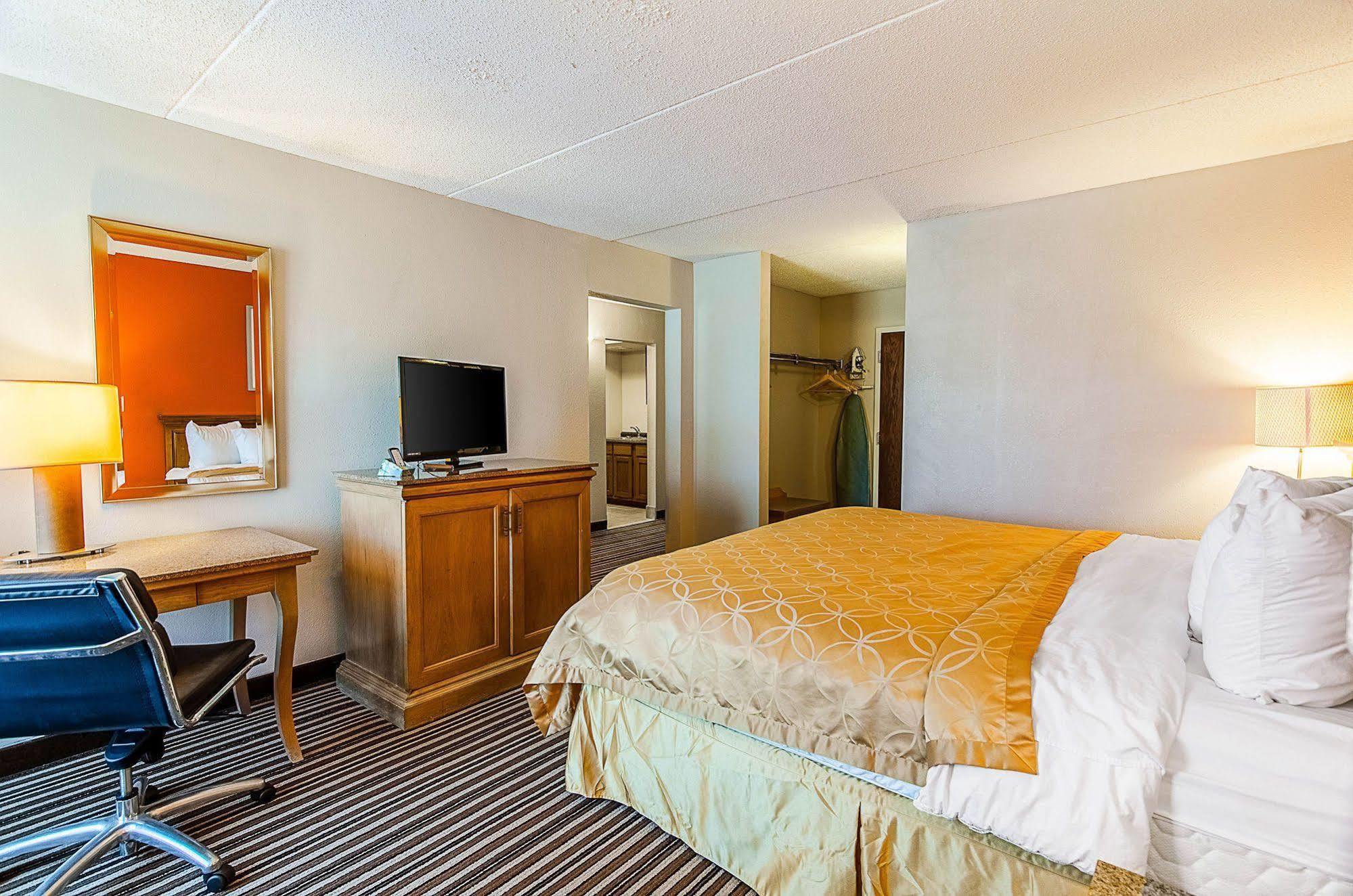 Econo Lodge Inn & Suites - Norton Extérieur photo